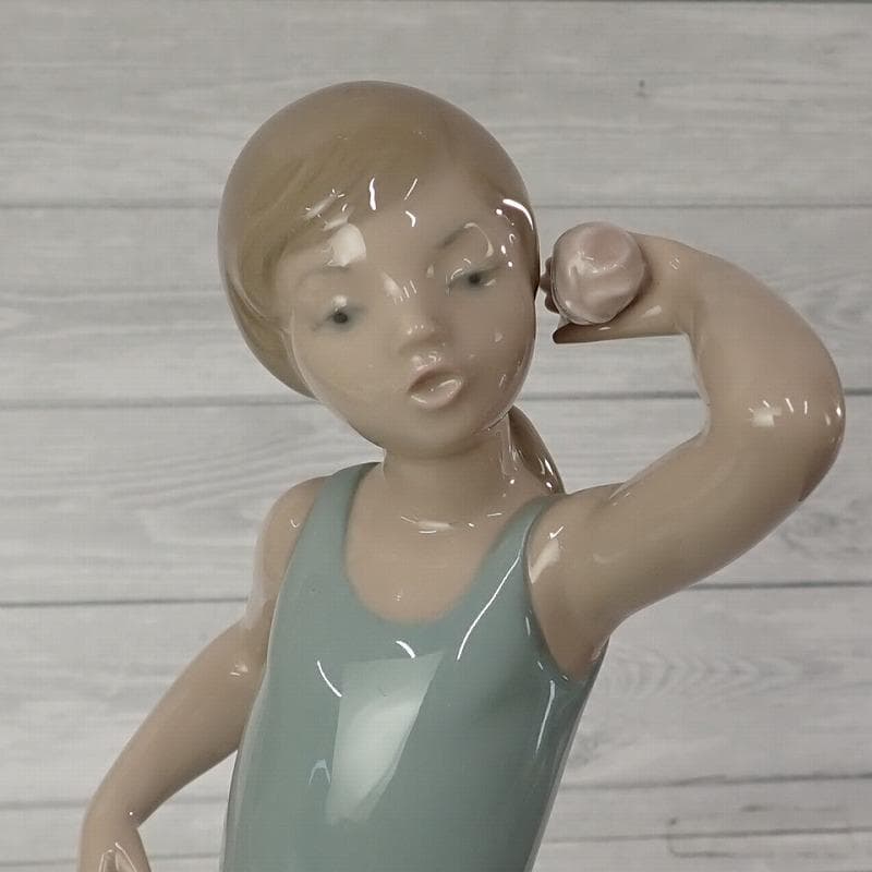 RU-5790 リヤドロ　人形　帽子　少女 20250213