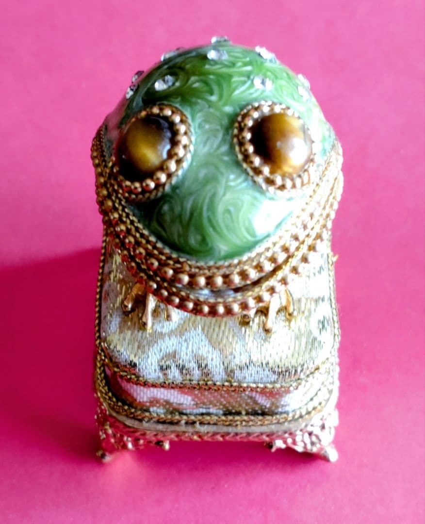 エッグアクセサリーケース