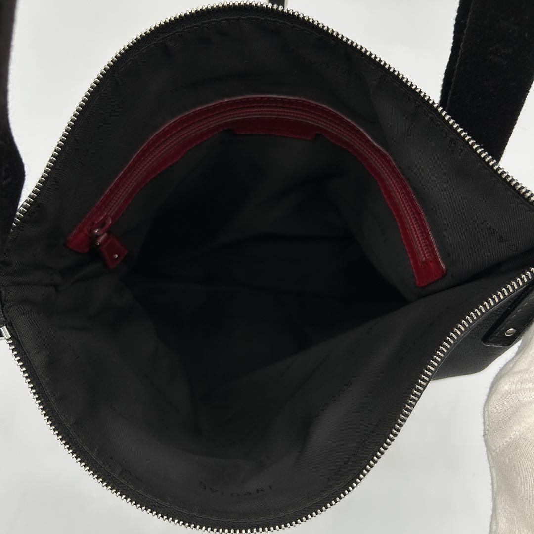 【美品】ブルガリ アーバン ショルダーバッグ レザー 黒 バイカラー 斜め掛け