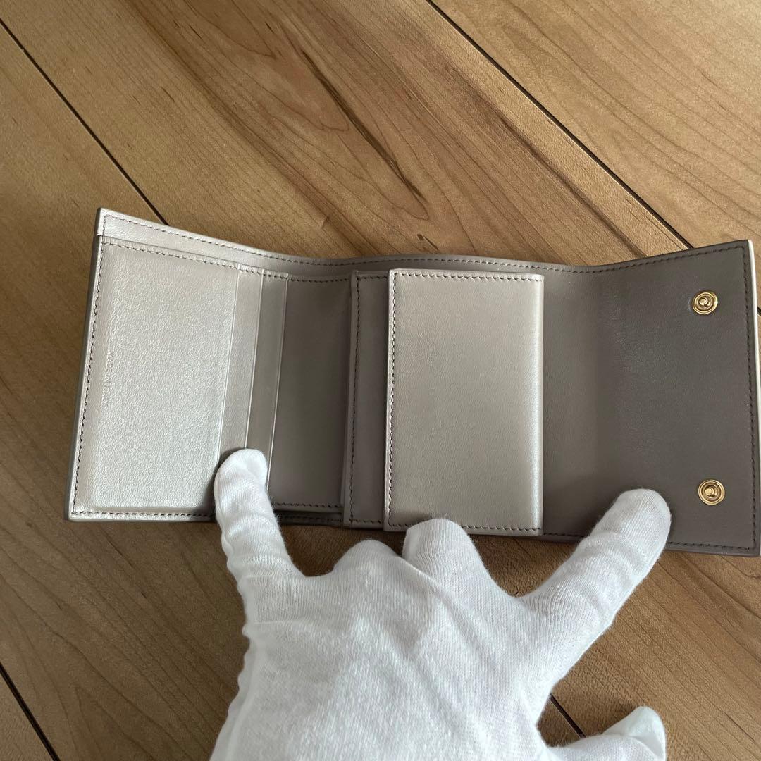 未使用級美品！　セリーヌ　三つ折り財布　トライフォールフォレット　箱付き