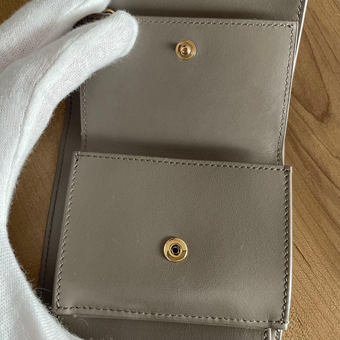 未使用級美品！　セリーヌ　三つ折り財布　トライフォールフォレット　箱付き