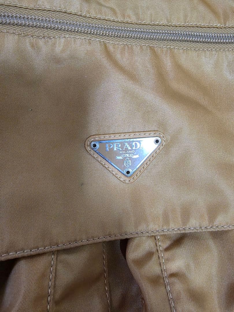 PRADA ナイロンバッグ ベージュ(ゴールド)