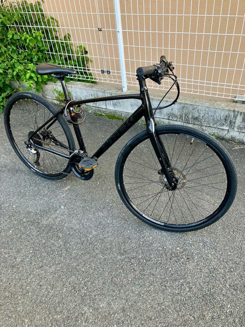 トレック　fx3 クロスバイク 中古　ブラック　Mサイズ