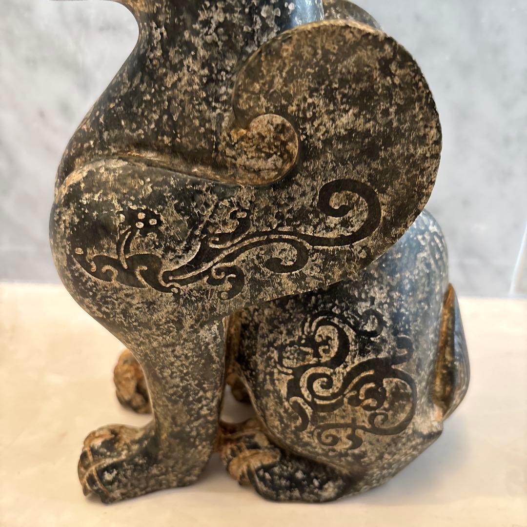 中国アンティーク　威厳のある姿が美しい幸運を呼び込む霊獣、麒麟の石製オブジェ