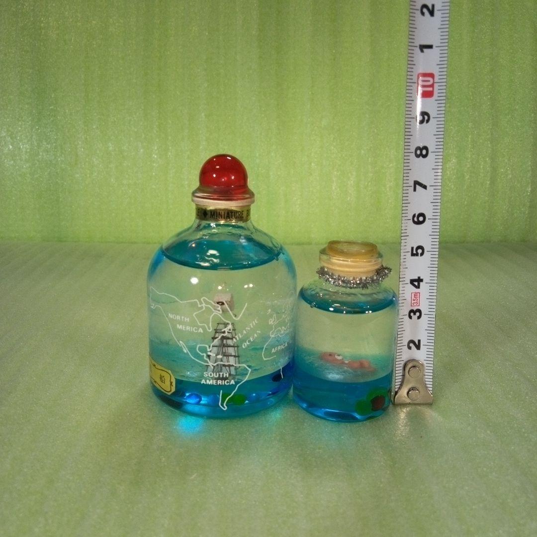 ①黒船　長崎オランダ村　ミニチュアボトル　②ラッコ　オイルドーム　①②セット