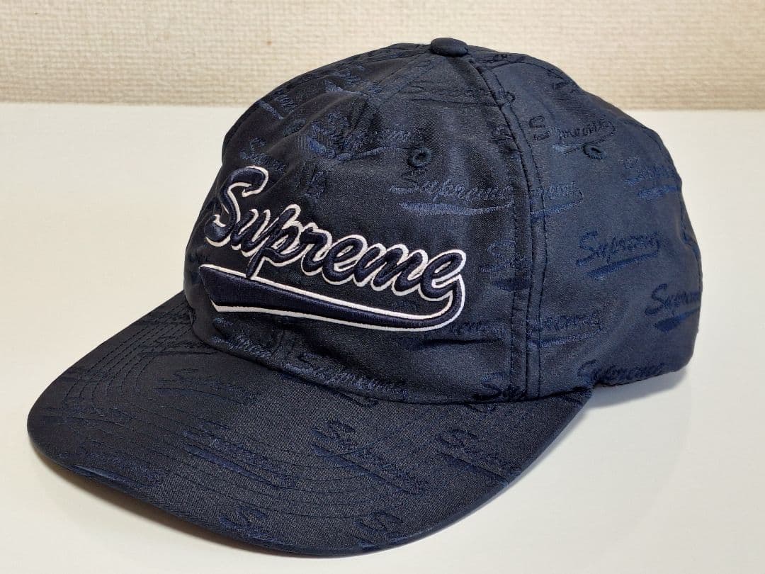 【新品・未着用】　Supreme ネイビーキャップ ロゴ刺繍　サイズ調整可