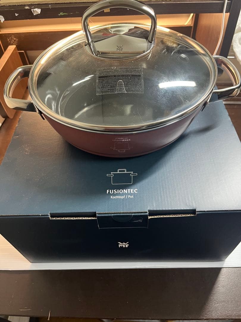FUSIONTEC 赤 鋳鉄製 両手鍋 ガラス蓋付き　24センチ