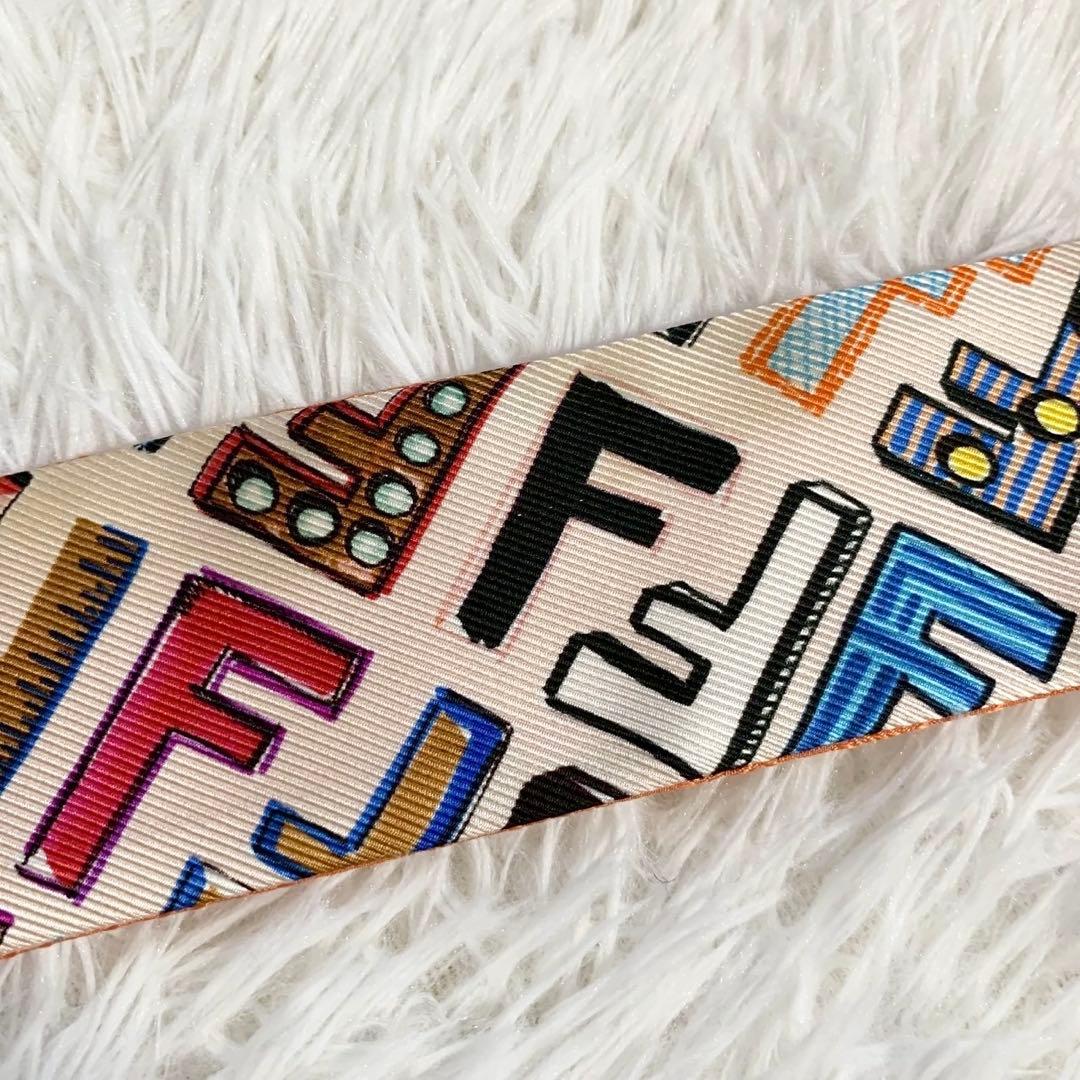 FENDI　フェンディ　ズッカ柄　FFロゴ　マルチカラー　ラッピー　スカーフ