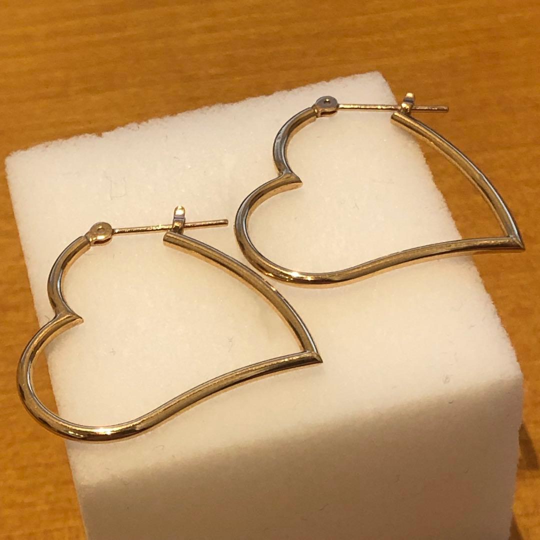 K18大きめハートフープゴールドピアス　135H2601