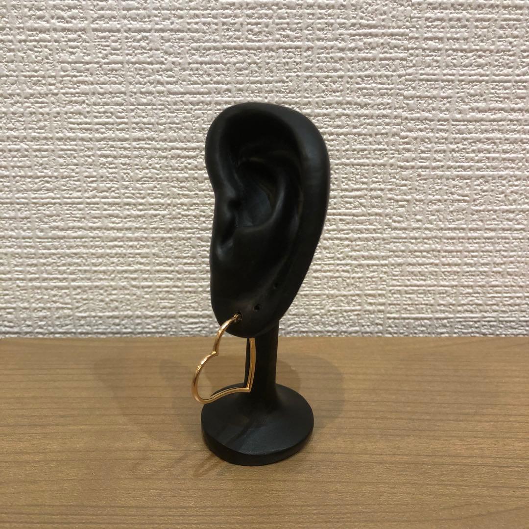 K18大きめハートフープゴールドピアス　135H2601