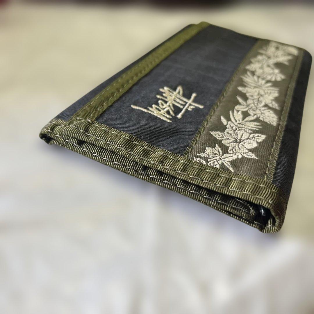 本日限定価格　STUSSY ステューシー 三つ折り　長財布　ブラック×カーキ