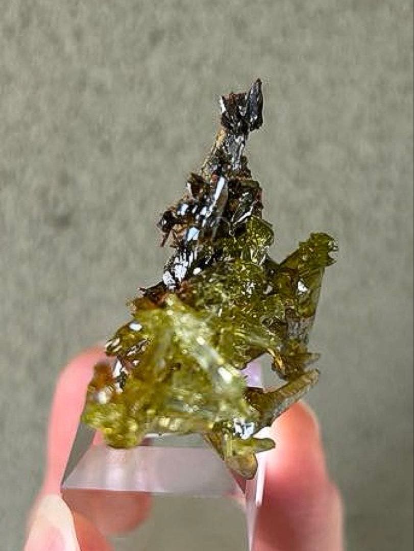 希少色 希少鉱物 ジンカイト 黄緑色結晶 天然石