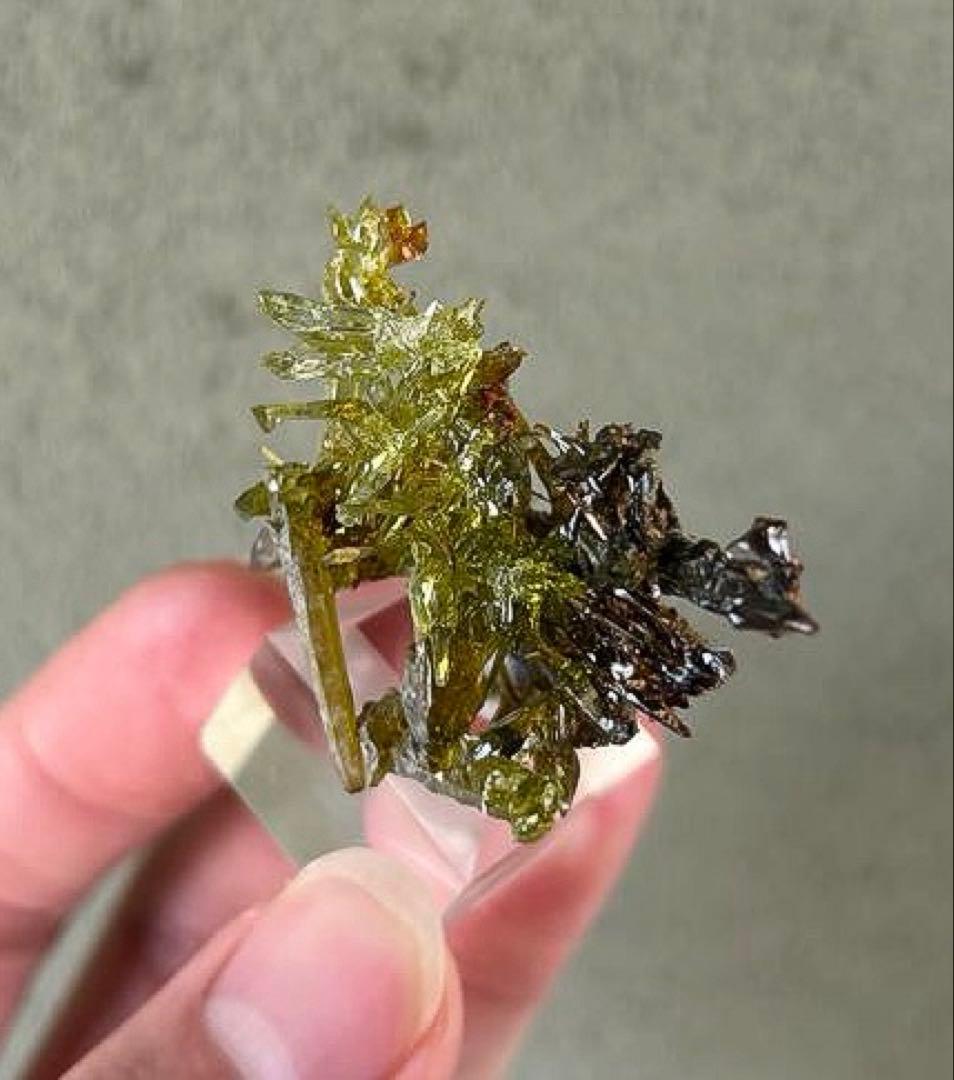 希少色 希少鉱物 ジンカイト 黄緑色結晶 天然石
