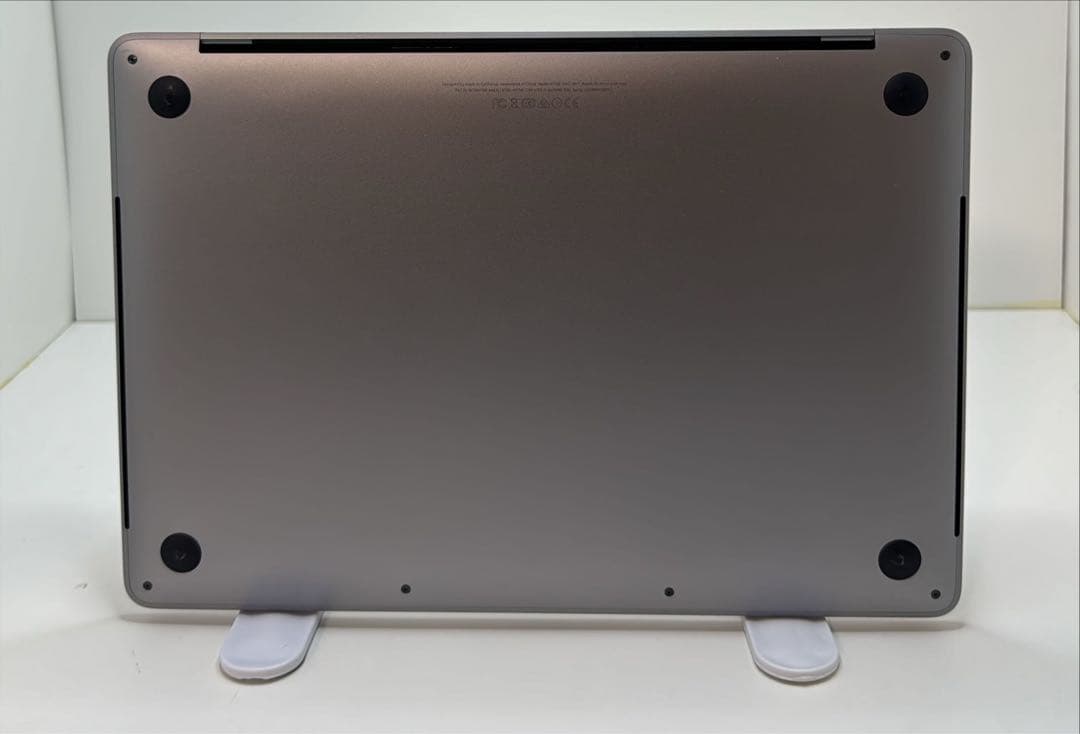 MacBook Pro 13.3インチ Late 2016 IC310470
