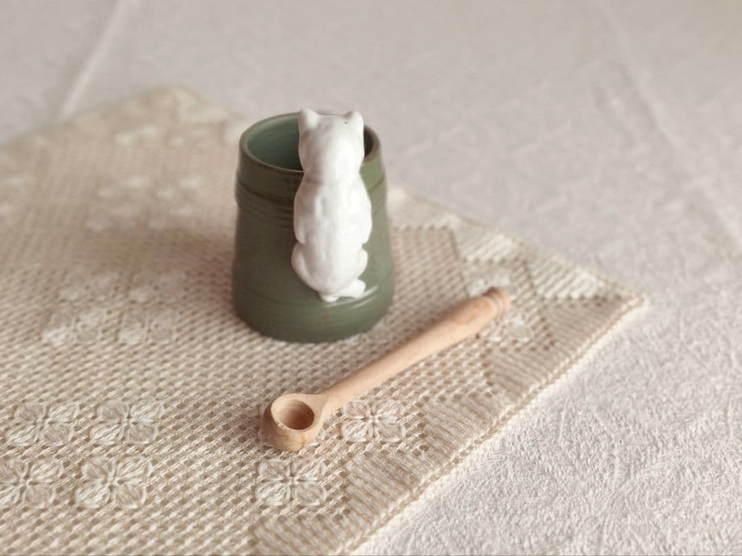 * vintage pot ❀ しろネコちゃんのいる グリーン ポット