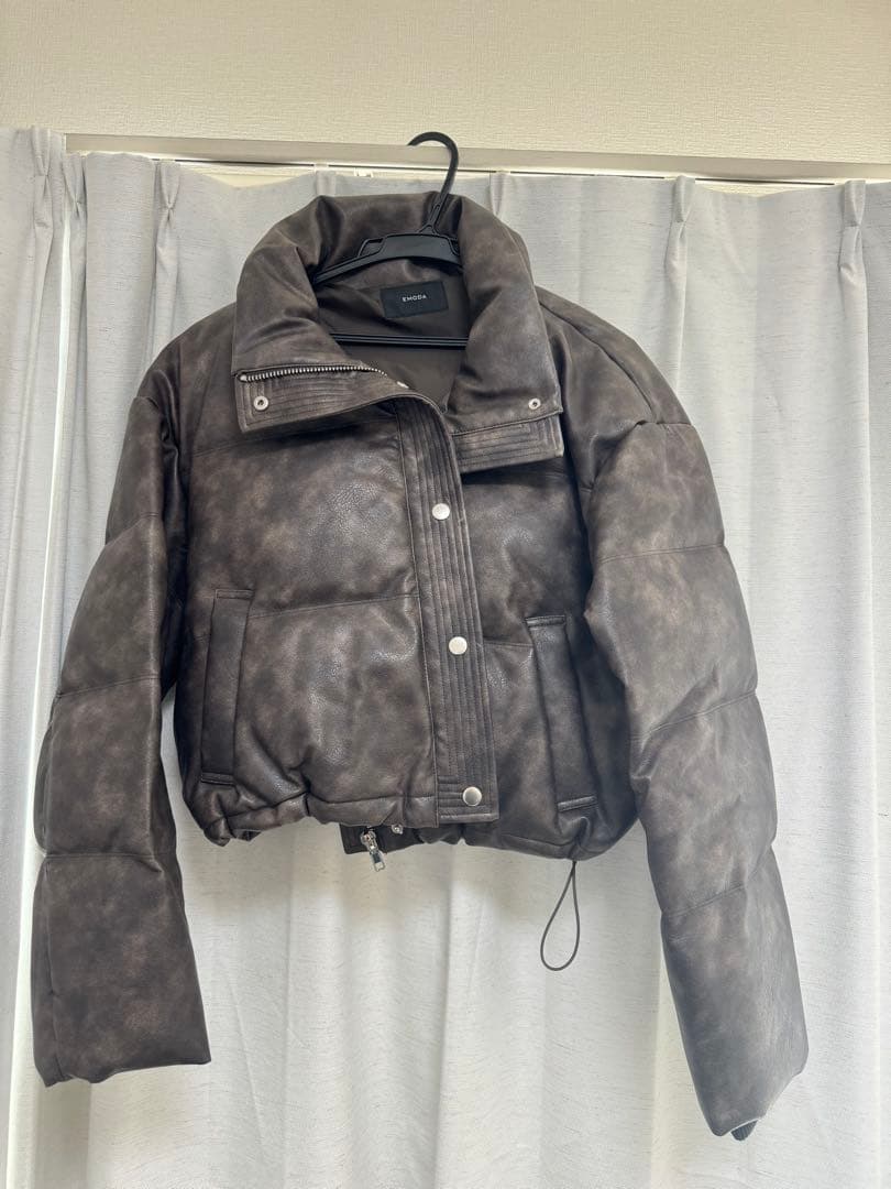 EMODA フェイクレザー ショートダウン