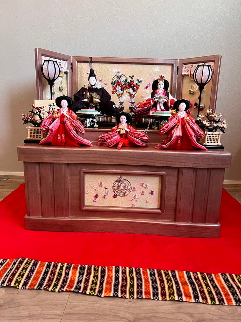雛人形セット 伝統的なひな祭り