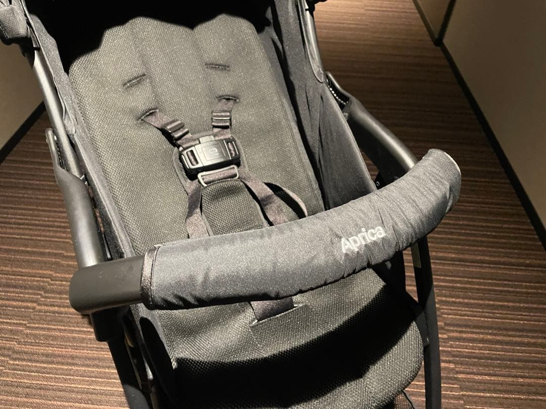 アップリカ マジカルエアーフリーAB/ブラック