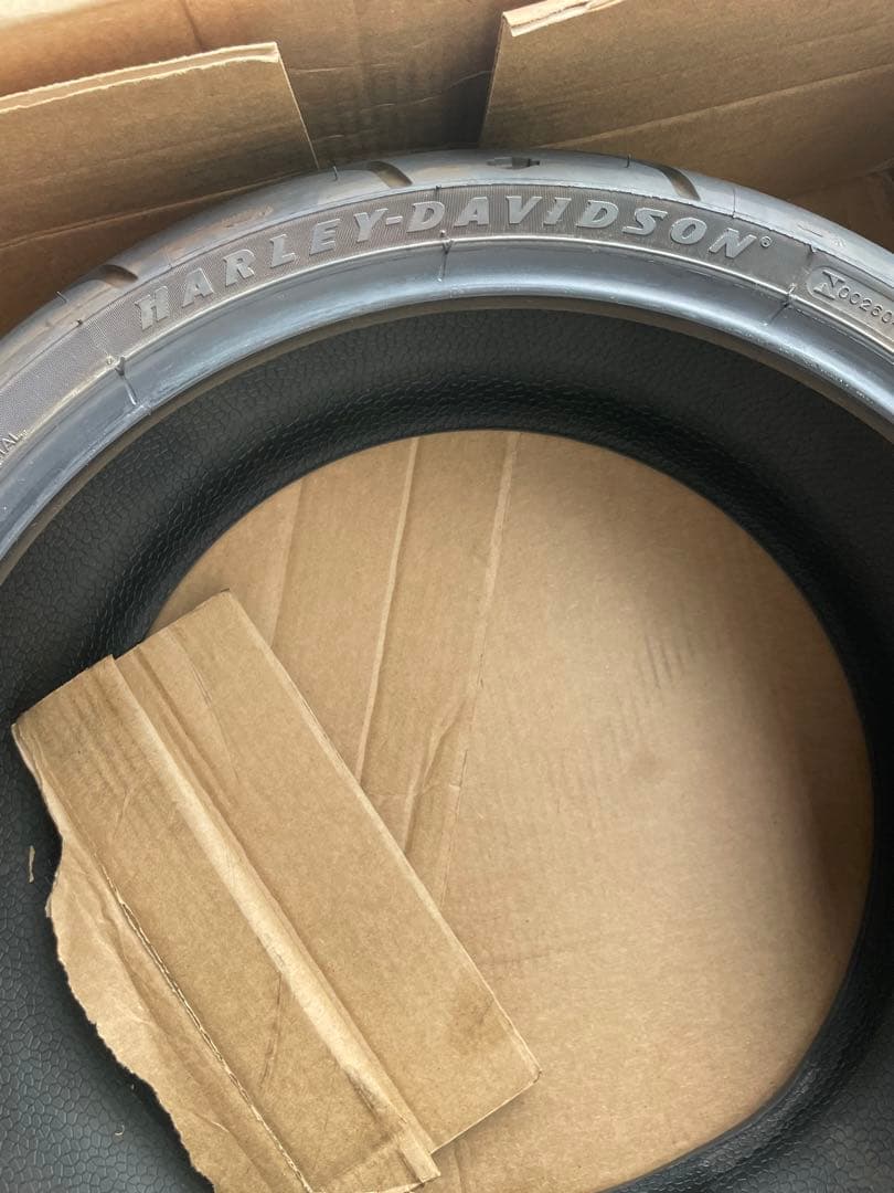 MICHELIN SCORCHER 11 タイヤ ２４０/４０R１８