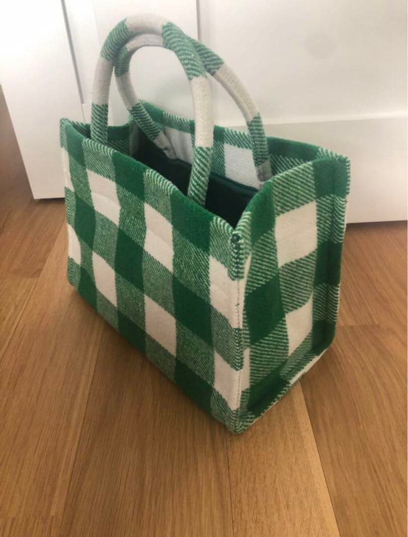 ツルバイマリコオイカワ　Aimee チェックトートバッグ　新品　グリーン色