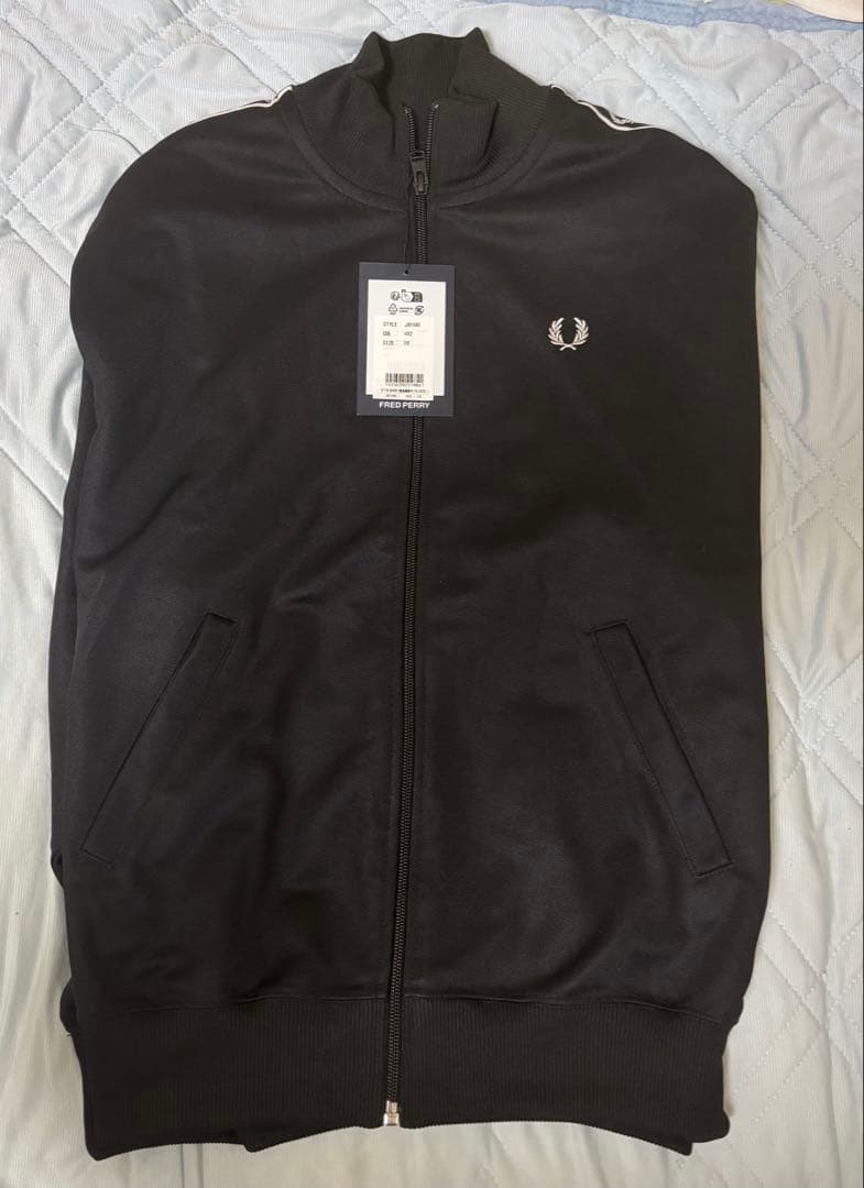 フレッドペリー　トラックジャケット黒