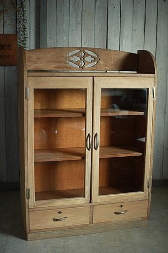 古い木枠のガラス戸棚　引き出し2杯　食器棚　水屋　キャビネット　古家具　古民家