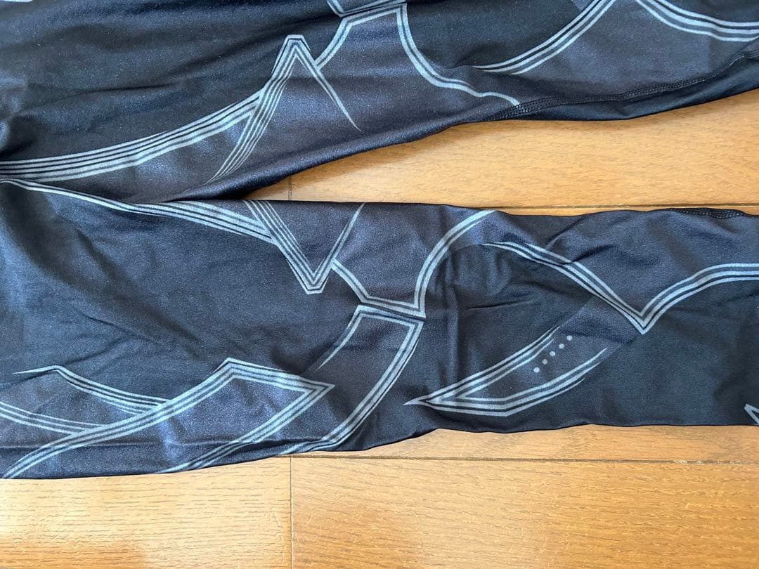 お値下げ！【未使用】WORLD 着圧レギンス 黒