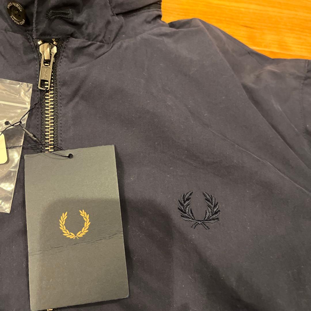 FRED PERRY 撥水性ジャケット Mサイズ