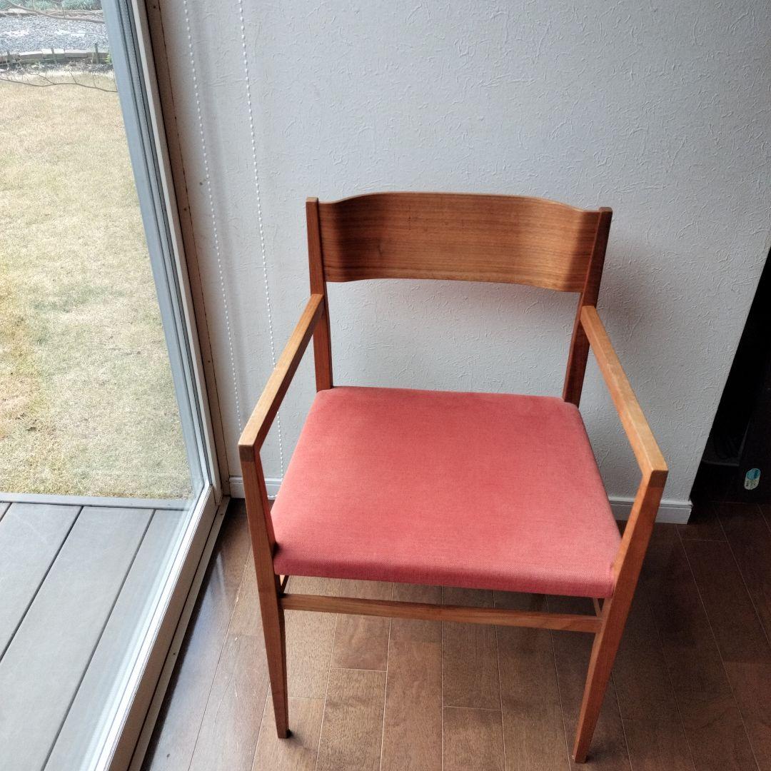 阿久津宏　木製アームチェア