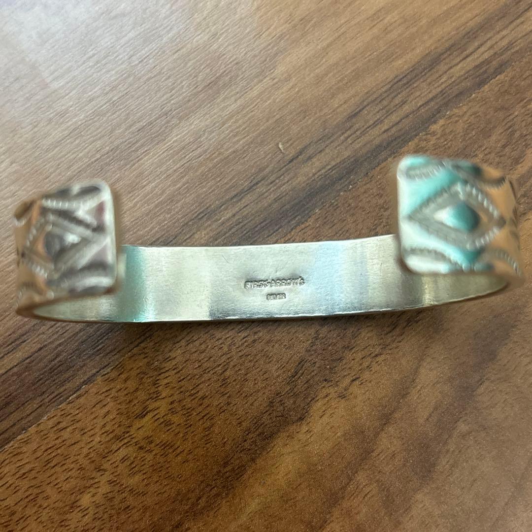 ファーストアローズ　FIRST ARROW's バングル