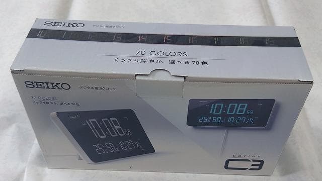 お値打ち セイコー電波置き掛け時計　 DL208W　新品未開封品です。