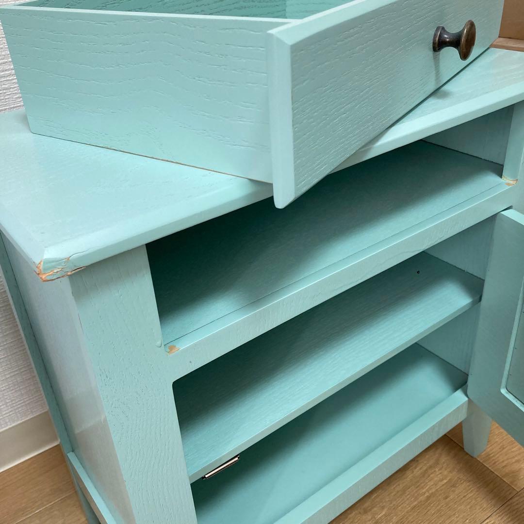 キャビネット　ビンテージ　レトロ　ポップ　インテリア　サイドテーブル