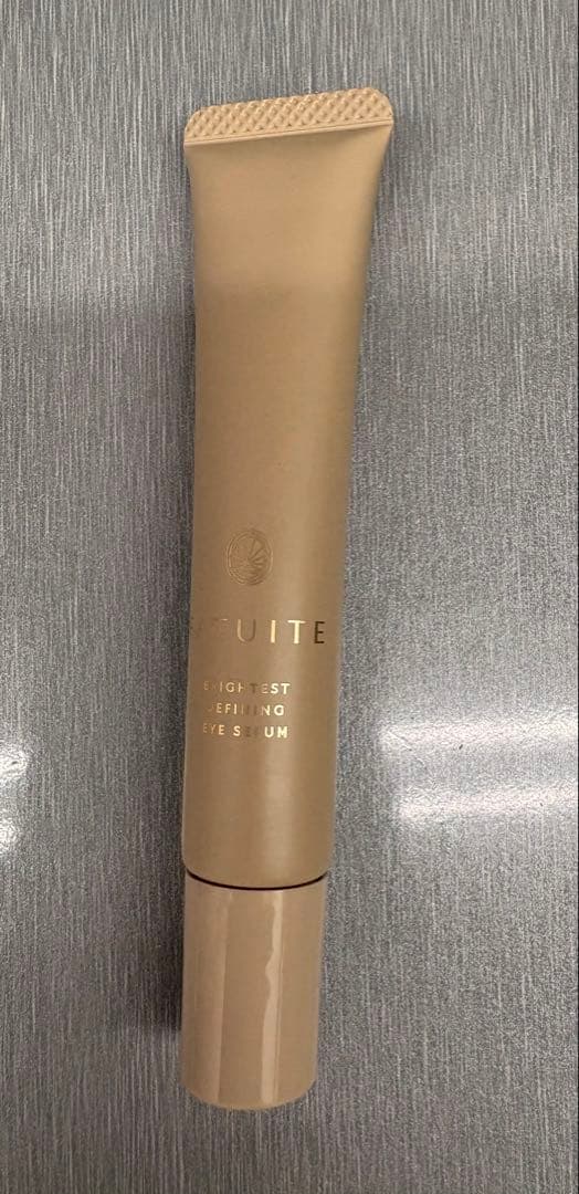 ファチュイテ　ディ ファイニング アイセラム　新品同様