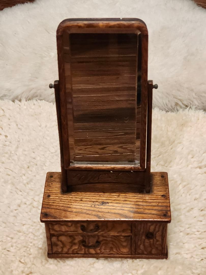 大正レトロな「姫鏡台」