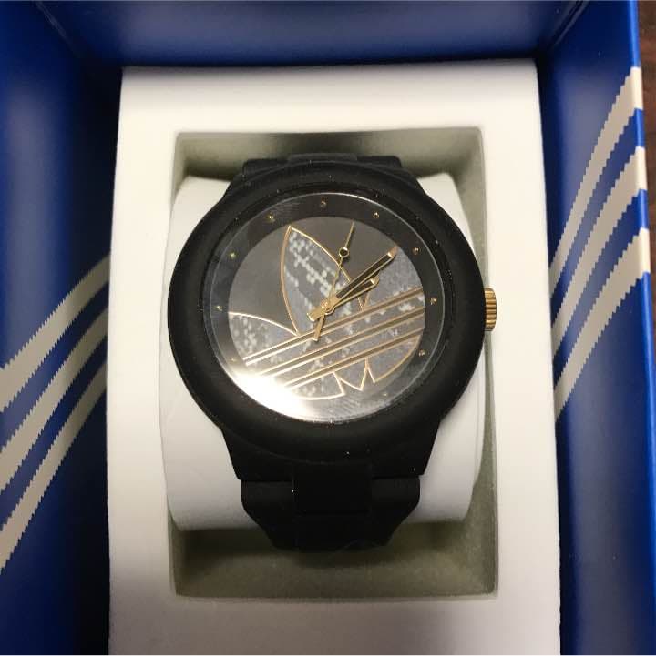 アディダス オリジナルス ブラック ゴールド