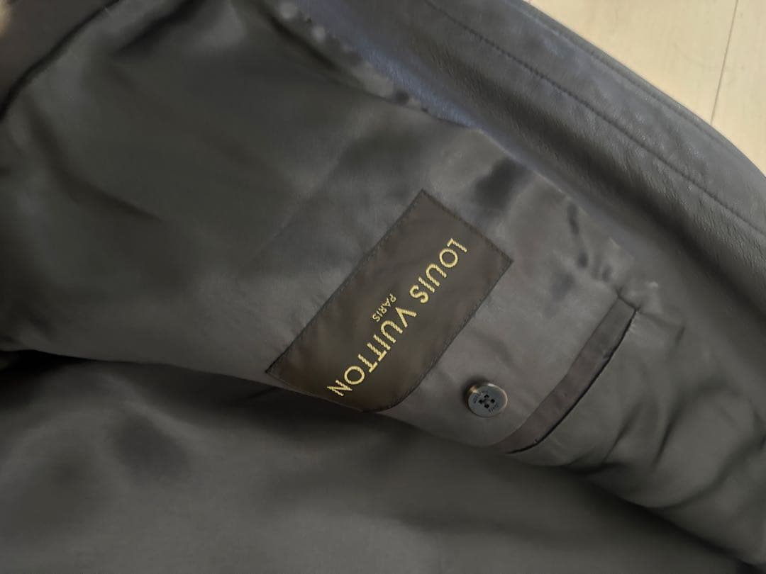 Louis Vuitton ダークブラウンレザージャケット