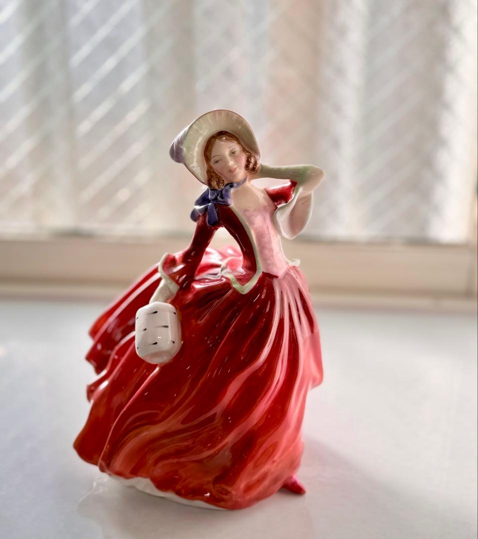 値下げ　美品ロイヤルドルトン　フィギュリン