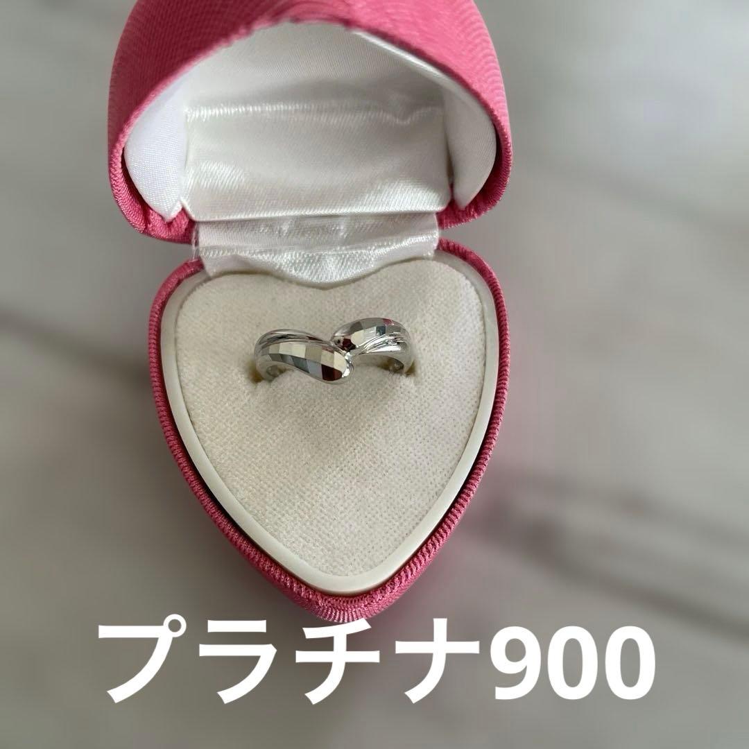 プラチナ900ウェーブデザイン ファッションリング