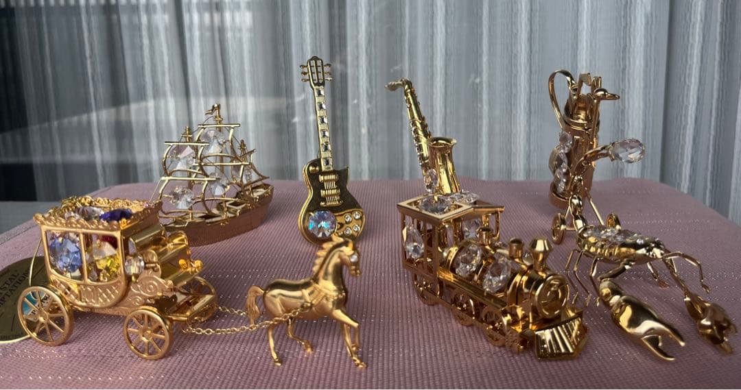 クリスタル テンプテーションズ置物7個セット　4K金メッキ