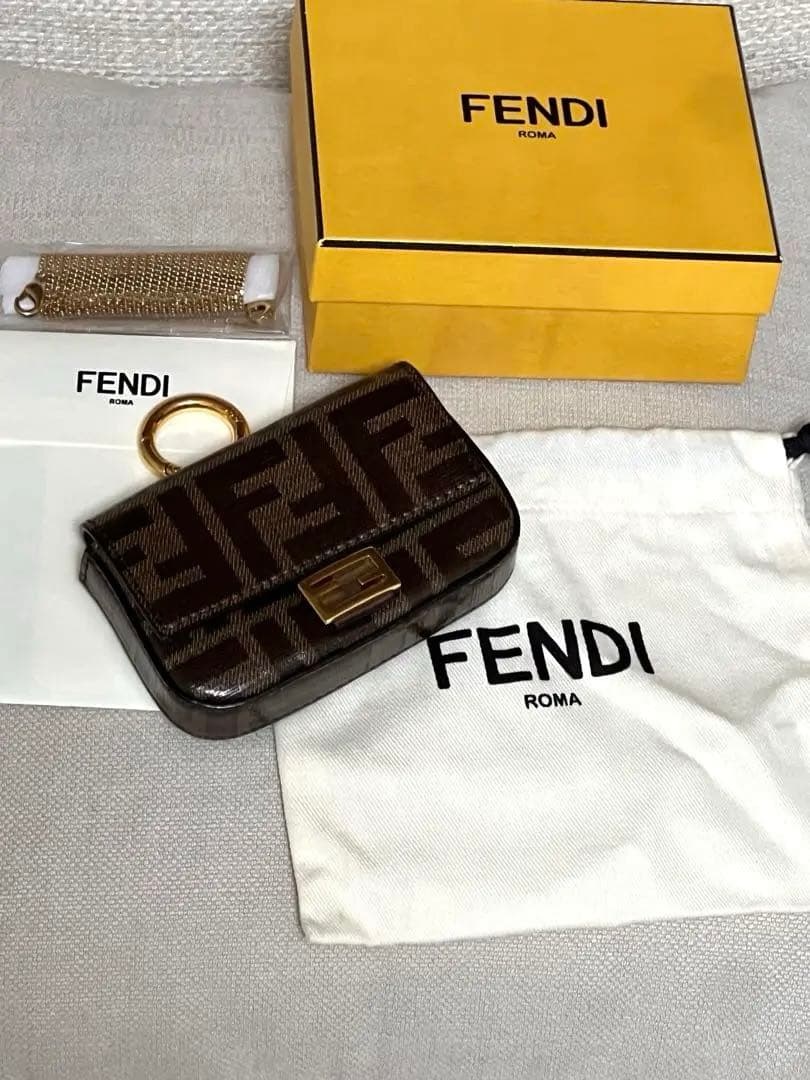 FENDI フェンディ☆ナノバゲットチャーム　ズッカ柄