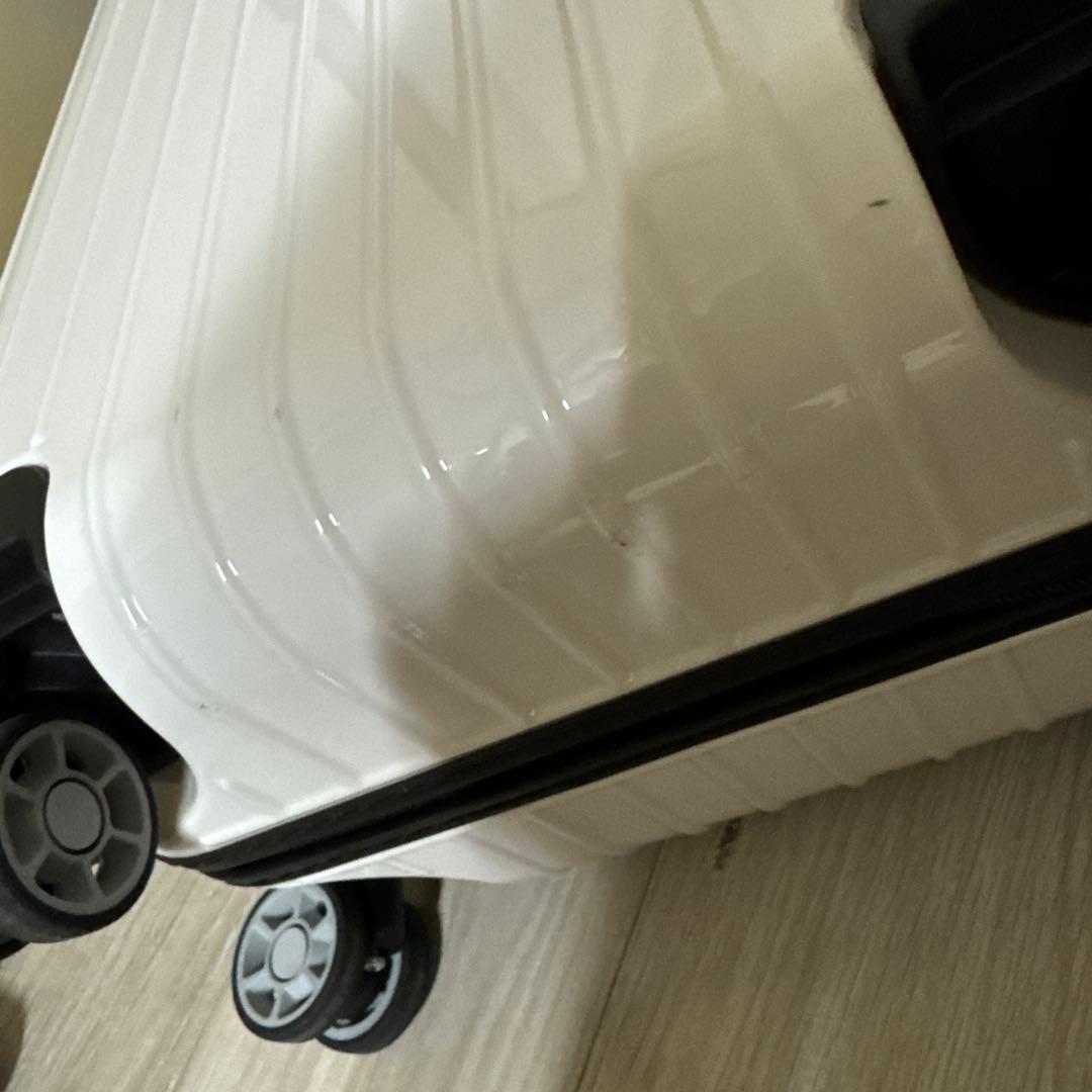 RIMOWAリモワ サルサ エアー 4輪　機内持ち込み　美品 ギャランティあり