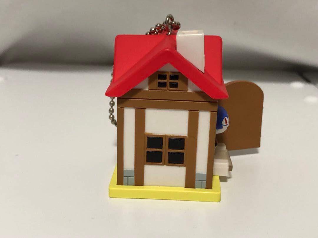 おいでよどうぶつの森　ミニミニハウスキーチェーン　みしらぬネコ