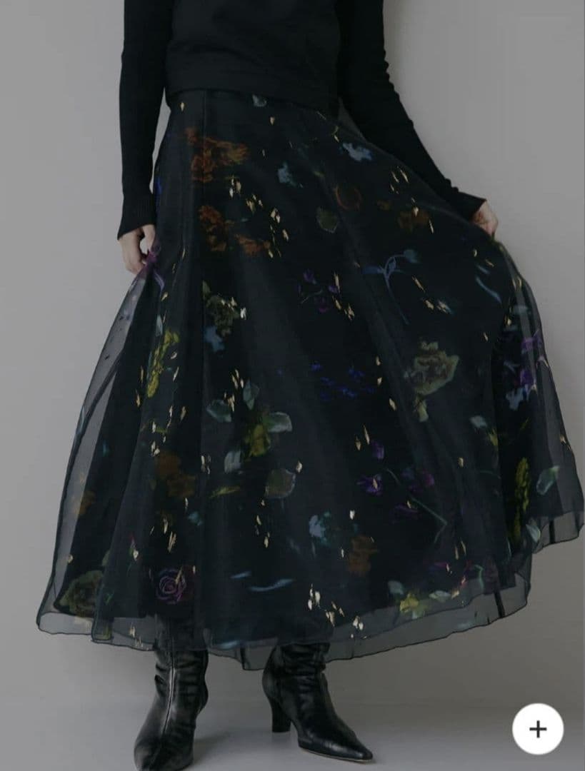 Ameri　UND SCAN FLOWER SKIRT