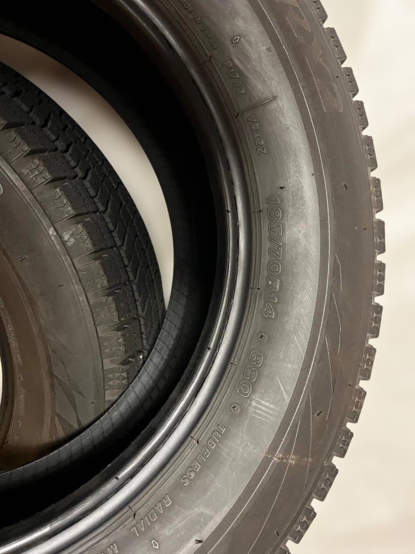 ブリヂストンスタッドレス185/70R14 バリ山　2021年製　2本セット！