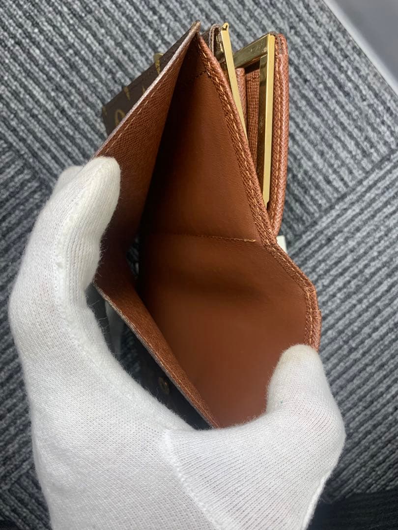ルイヴィトン モノグラム 二つ折りがま口財布 ヴィエノワ　ポルトモネ