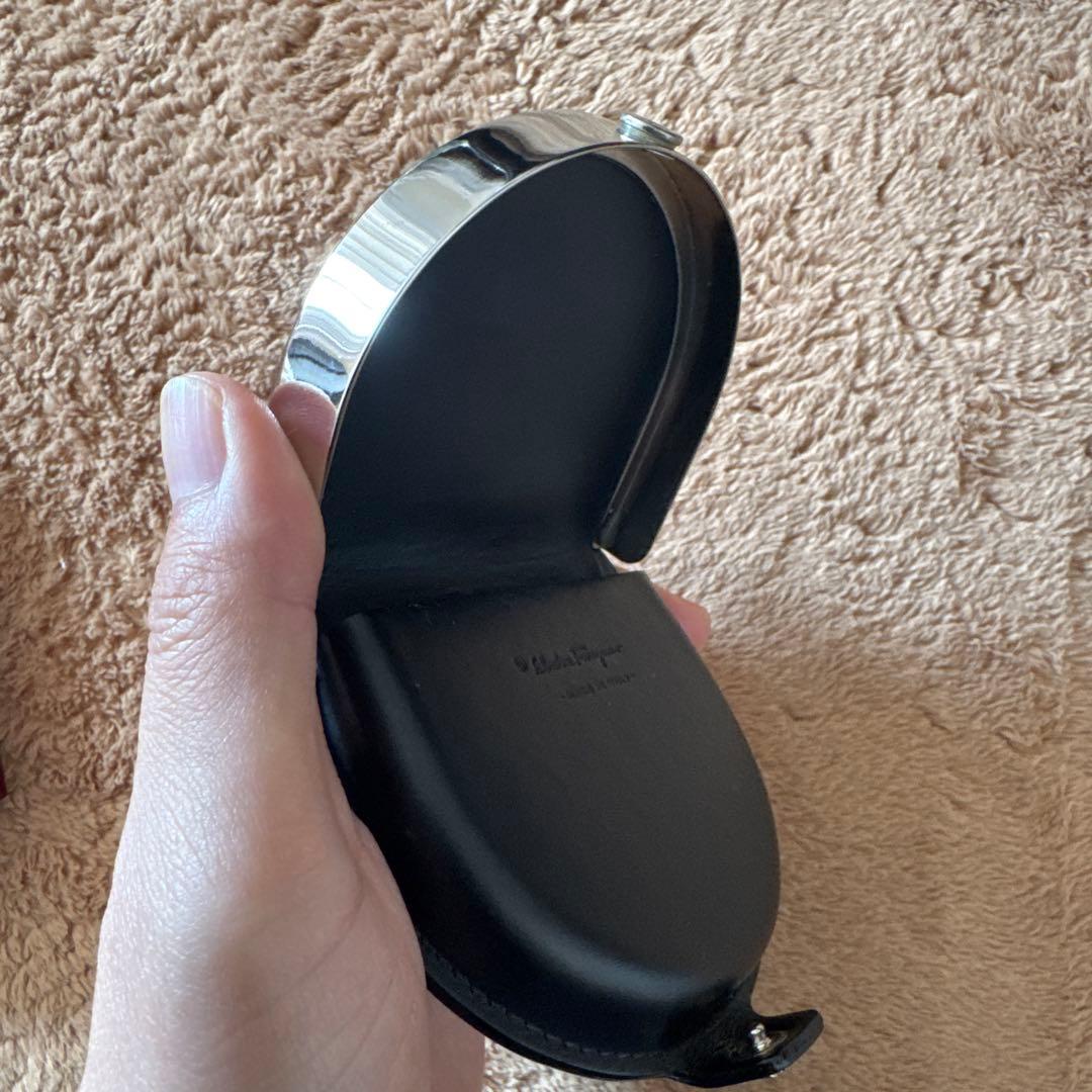 超美品 Salvatore Ferragamo 馬蹄 ケース