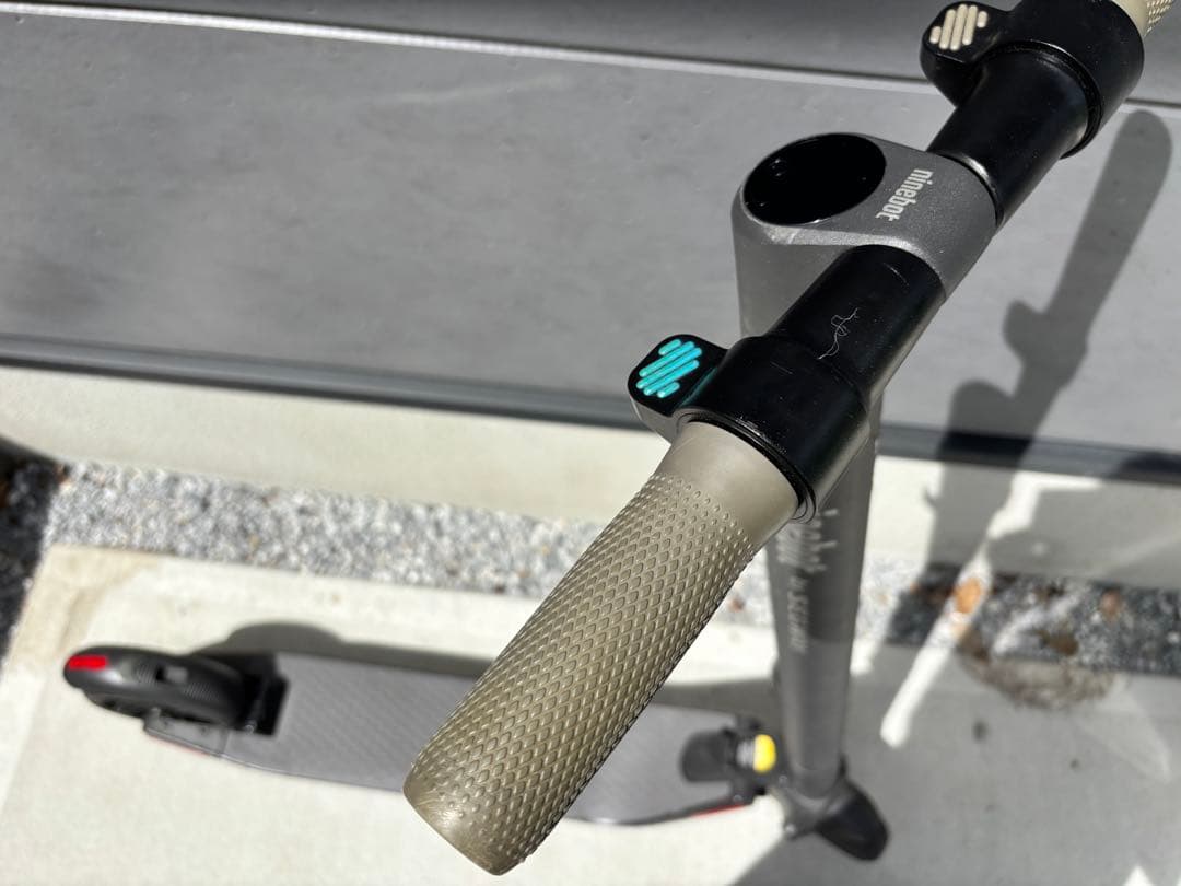 スケートボード ninebot by SEGWAY ES2