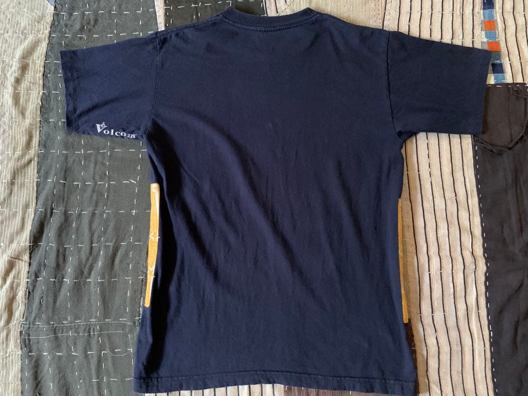 90s VOLCOM vtg Tシャツ 脇プリ マルチ powell パウエル