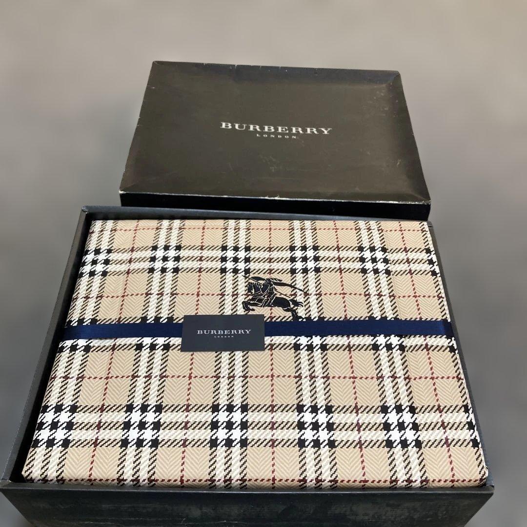 バーバリー　羽毛布団　ダウンケット　羽毛肌掛けふとん　150×200cm