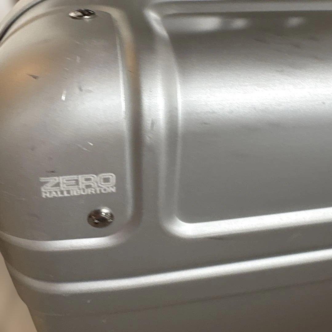 ゼロハリバートン　アルミキャリーケース